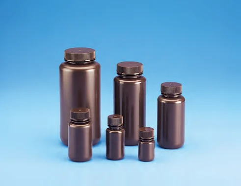 Sterile Pyrogen free Individually Wrapped  Wide Mouth Amber Bottle, HDPE with PP Amber closure — catalogue illustration